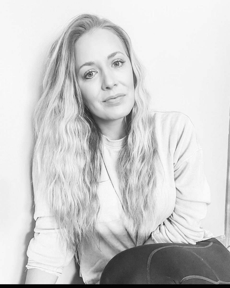 Lindsey Swan, black and white portrait
